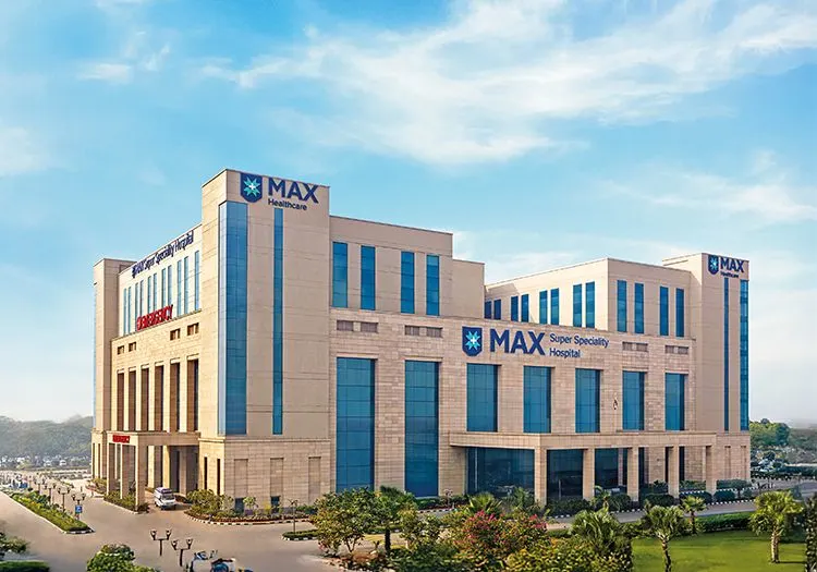 Max Hospital Noida 128